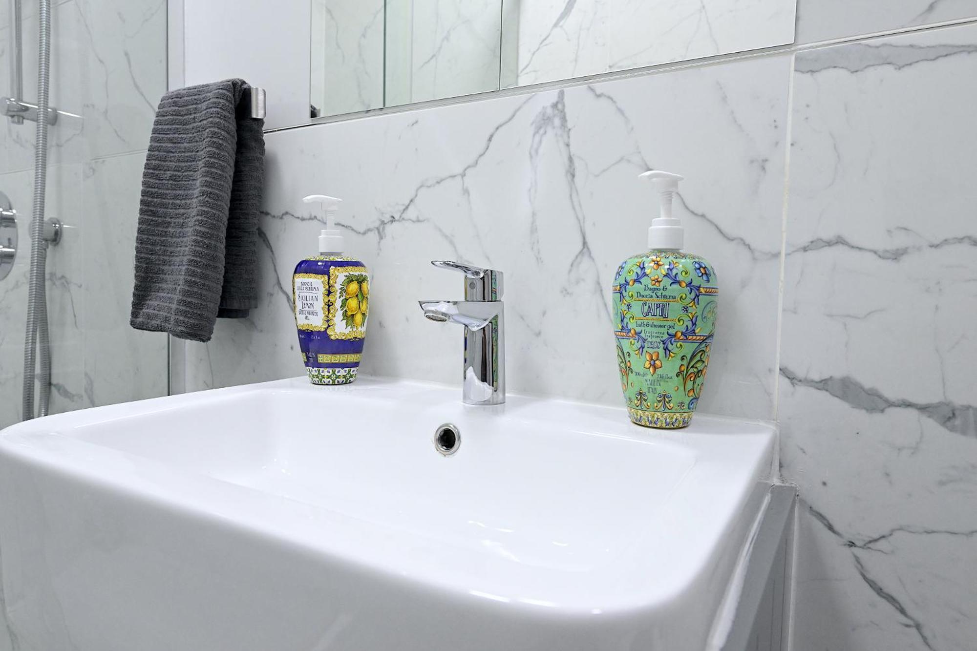1 Bedroom Flat In Wood Green Piccadilly Line Лондон Экстерьер фото