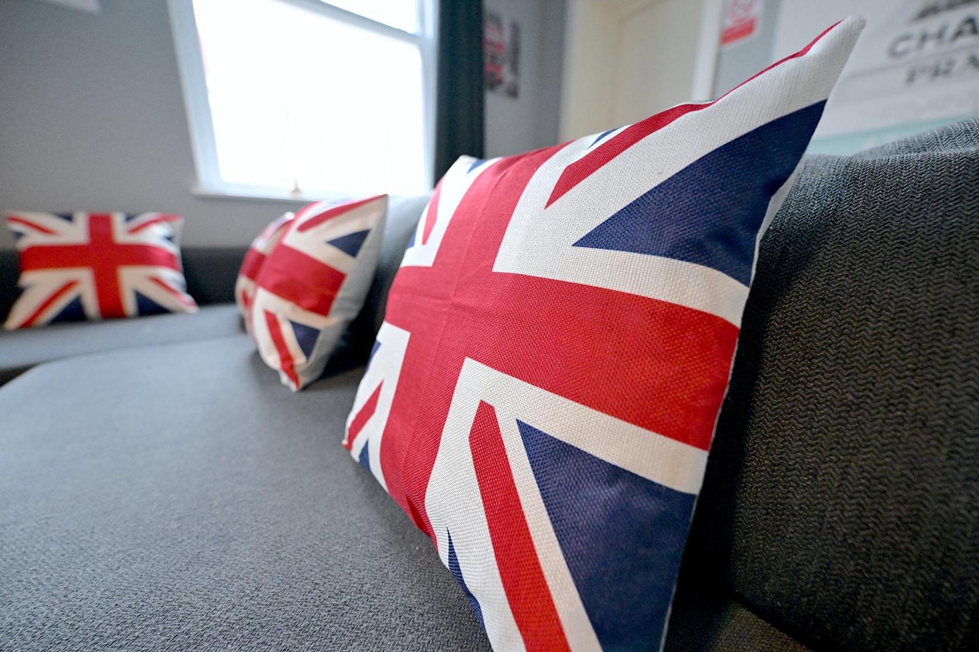 1 Bedroom Flat In Wood Green Piccadilly Line Лондон Экстерьер фото